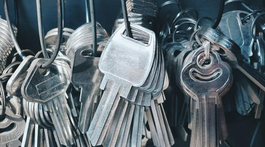 Expert Emergency Roof Repairs services in Ladonia, TX